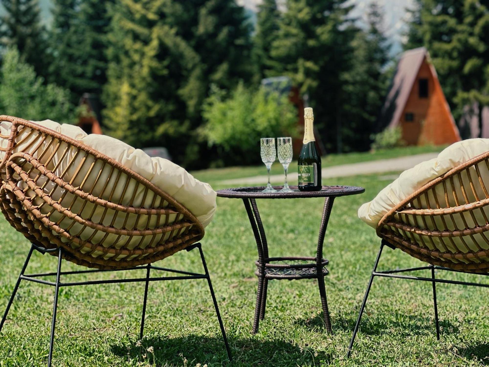 Bude Mestia Cottages Zewnętrze zdjęcie