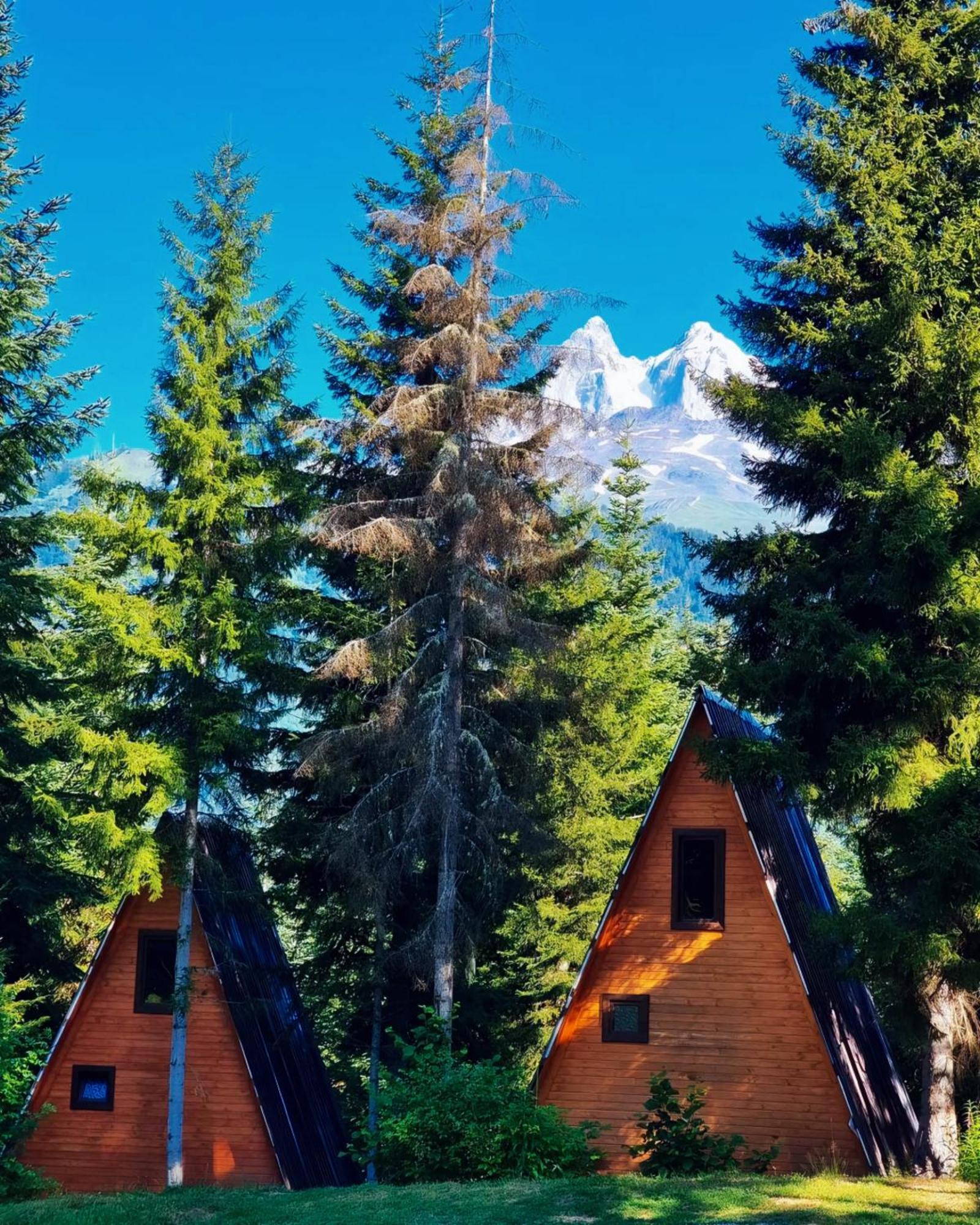 Bude Mestia Cottages Zewnętrze zdjęcie