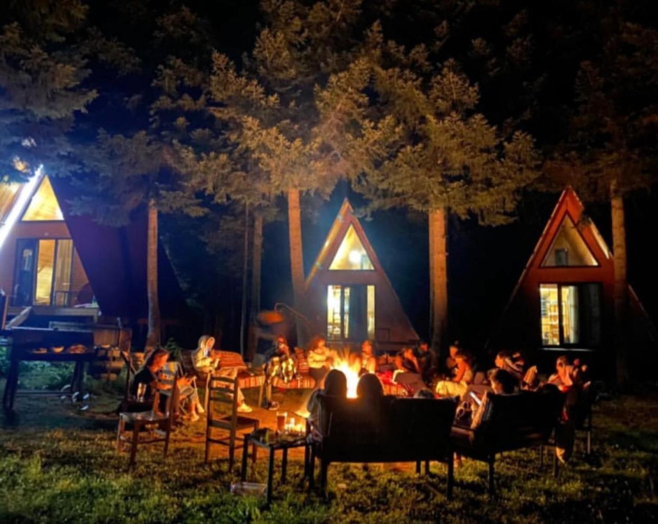 Bude Mestia Cottages Zewnętrze zdjęcie